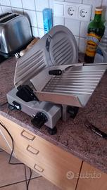 Affettatrice con lama 195 mm