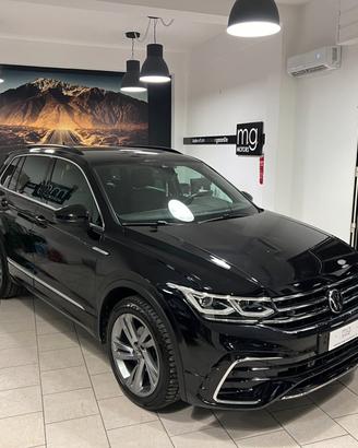 Volkswagen Tiguan 2.0 TDI 150CV 4MOT R-Line AMBIEN