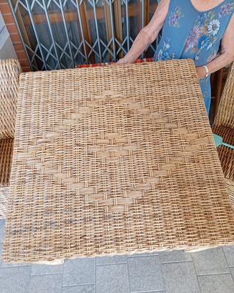 Tavolo in Vimini rattan +sedie