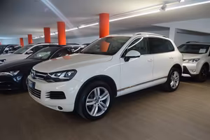 VW Touareg 3.0 TDI 4x4 gancio Alu 20