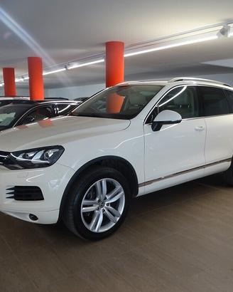 VW Touareg 3.0 TDI 4x4 gancio Alu 20