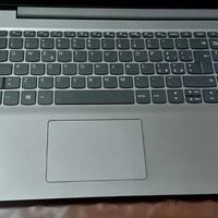 Pc Portatile Lenovo da 15.6"HD e SSD Come Nuovo