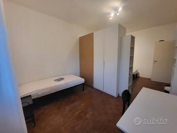 Posto in doppia ragazza