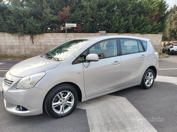 Toyota Verso 2.0 D Sol