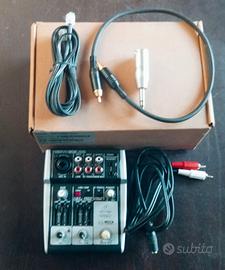 Mixer audio Behringer