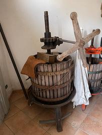 Torchio antico per uva