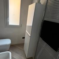 Mobile contenitore sospeso