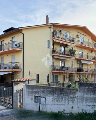 4 LOCALI A SANTA MARIA IMBARO