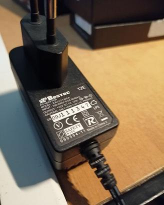 Alimentatore Bestec modello EA0121WEA