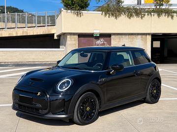 Mini Cooper SE si fa permuta con Auto e Moto