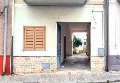 Casa singola mq.135 con cortile e giardinetto