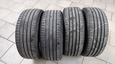 Gomme 215 50 18 estive