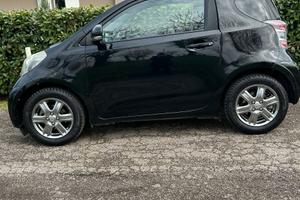 TOYOTA IQ