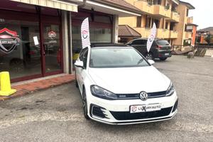 Volkswagen Golf GTE 1.4 TSI Plug-In-Hybrid DSG Hat