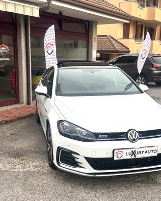 Volkswagen Golf GTE 1.4 TSI Plug-In-Hybrid DSG Hat