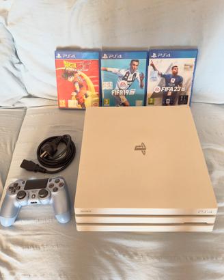 PS4 Pro + controller originale + 3 giochi