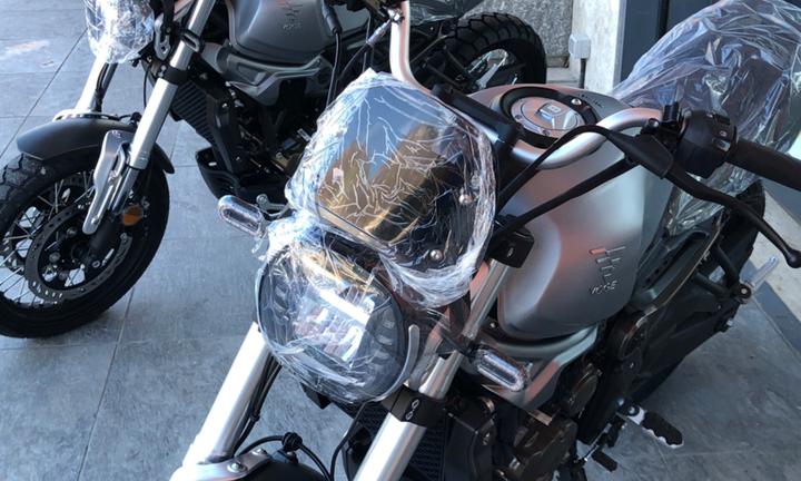 Voge Trofeo 300 acx scrambler