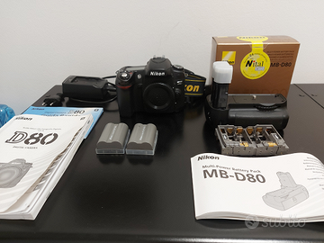Nikon D80 con battery pack