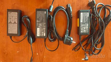 Tre alimentatori per portatile HP Samsung 