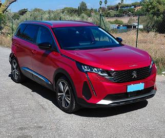 Peugeot 5008 - 2022 - sinistrata