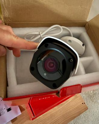 Kit Videosorveglianza Hikvision 4MP IP con NVR