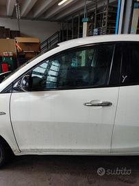 Porta anteriore sx nuda LANCIA YPSILON del 2011