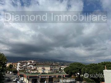 Casa singola con terrazza a Giarre
