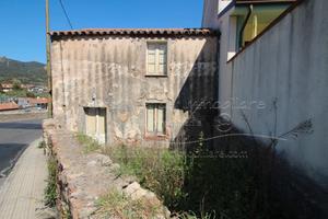Arbus - Casa con cortile