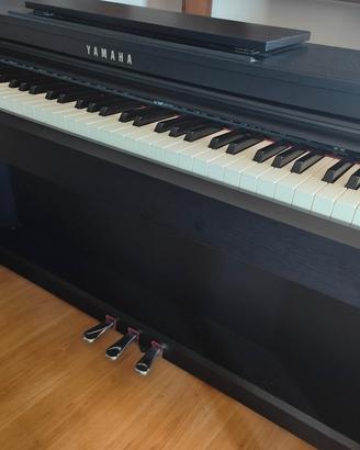 YAMAHA Clavinova CLP525 Black