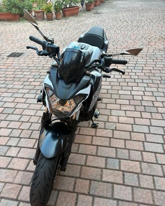 KAWASAKI Z650 WHITE&BALCK ANNO 2020