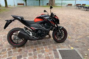 Kawasaki Z800e abs - Solo 9.900 km - Pari al nuovo