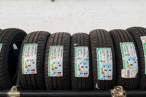 Diversi set gomme LEGGERE TESTO