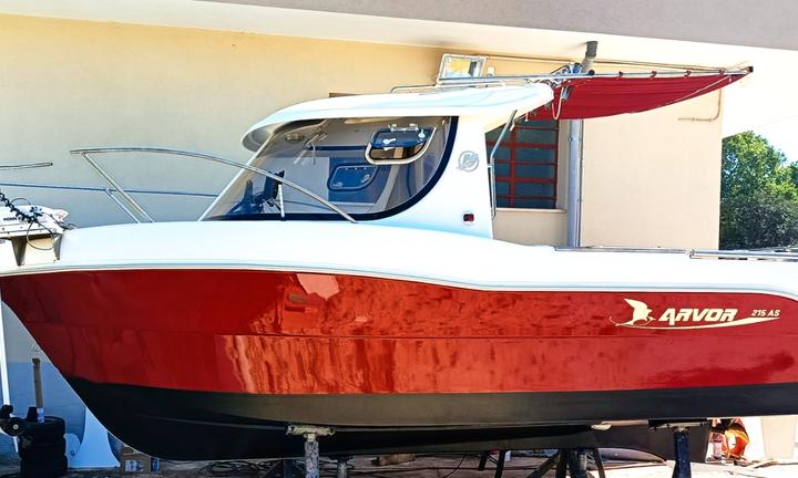 Barca da pesca arvor 215 AS