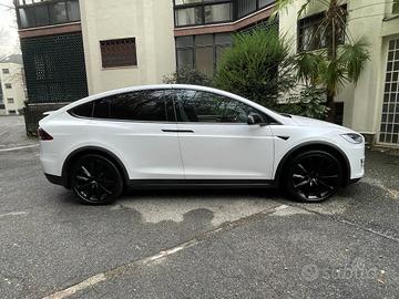 Tesla model X 6 posti