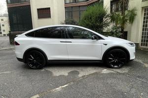Tesla model X 6 posti