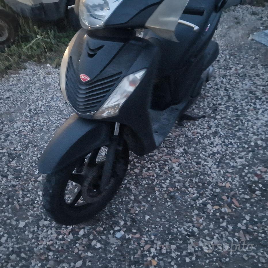 Ricambi Usati Scooter Demolizione Rottamazione Scooter Accessori E