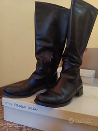 Stivali alti Prada pelle nera tacco basso 37.5