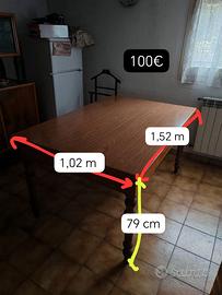 tavolo cucina in legno con cassettino