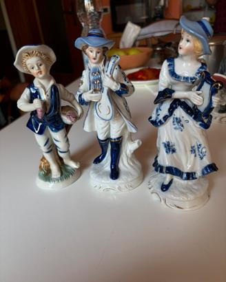 Set di statuine di ceramica