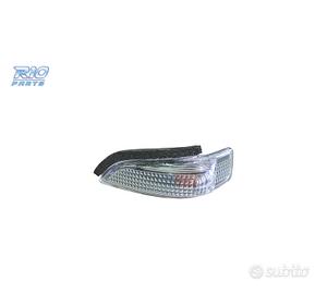 FANALE LATERALE SINISTRO TOYOTA YARIS 10-