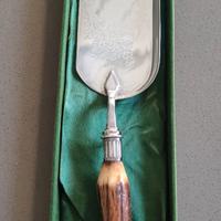 Raccoglibriciole antico inglese in silver