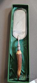 Raccoglibriciole antico inglese in silver