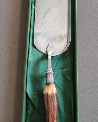 Raccoglibriciole antico inglese in silver