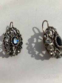 Orecchini vintage con disegno floreale zaffiro