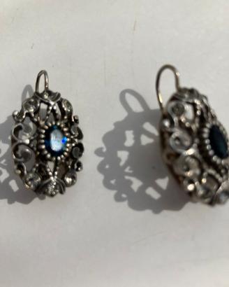Orecchini vintage con disegno floreale zaffiro