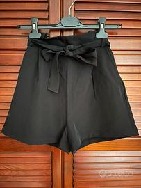 Pantaloncini a vita alta