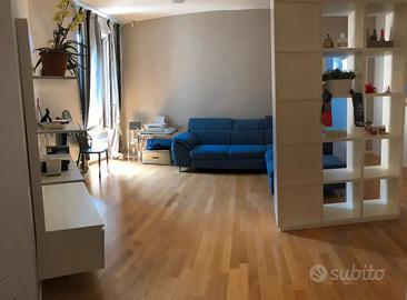 Stanza in zona Centrale / Repubblica