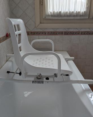 Sedia girevole per vasca da bagno 