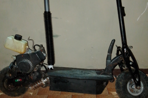 Monopattino a benzina