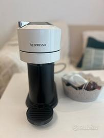 Caffettiera nespresso vertuo poco uso!